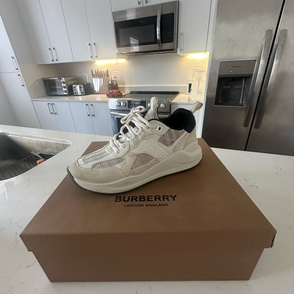 Burberry Cream and White Mens Sneakers - Picture 6 of 6